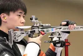 关键时刻顶住压力笑到最后